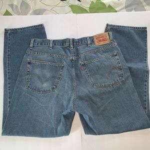 38x32 Men’s Levi Blue Jeans 550